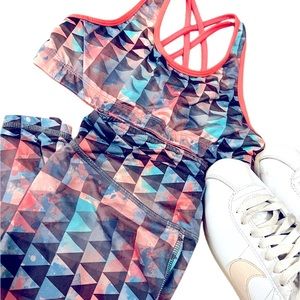 Everlast Colorful Geometric Workout 2 Piece Outfit